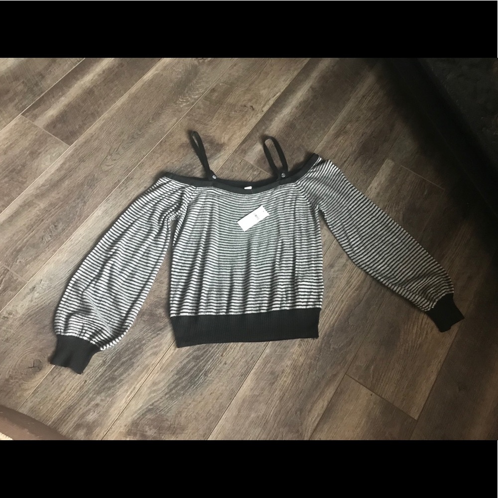 American Eagle off the shoulder sweater